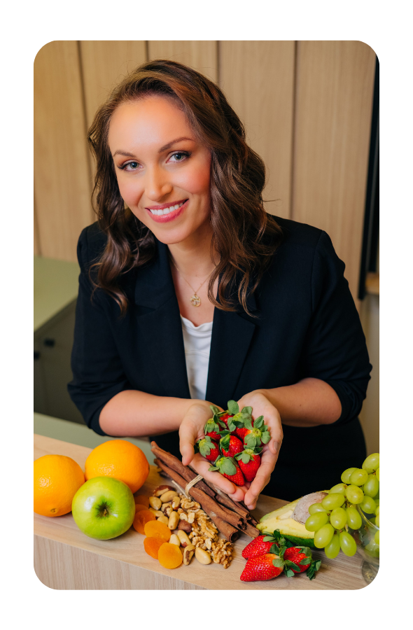 Jessica Wszolek com alimentos saudáveis