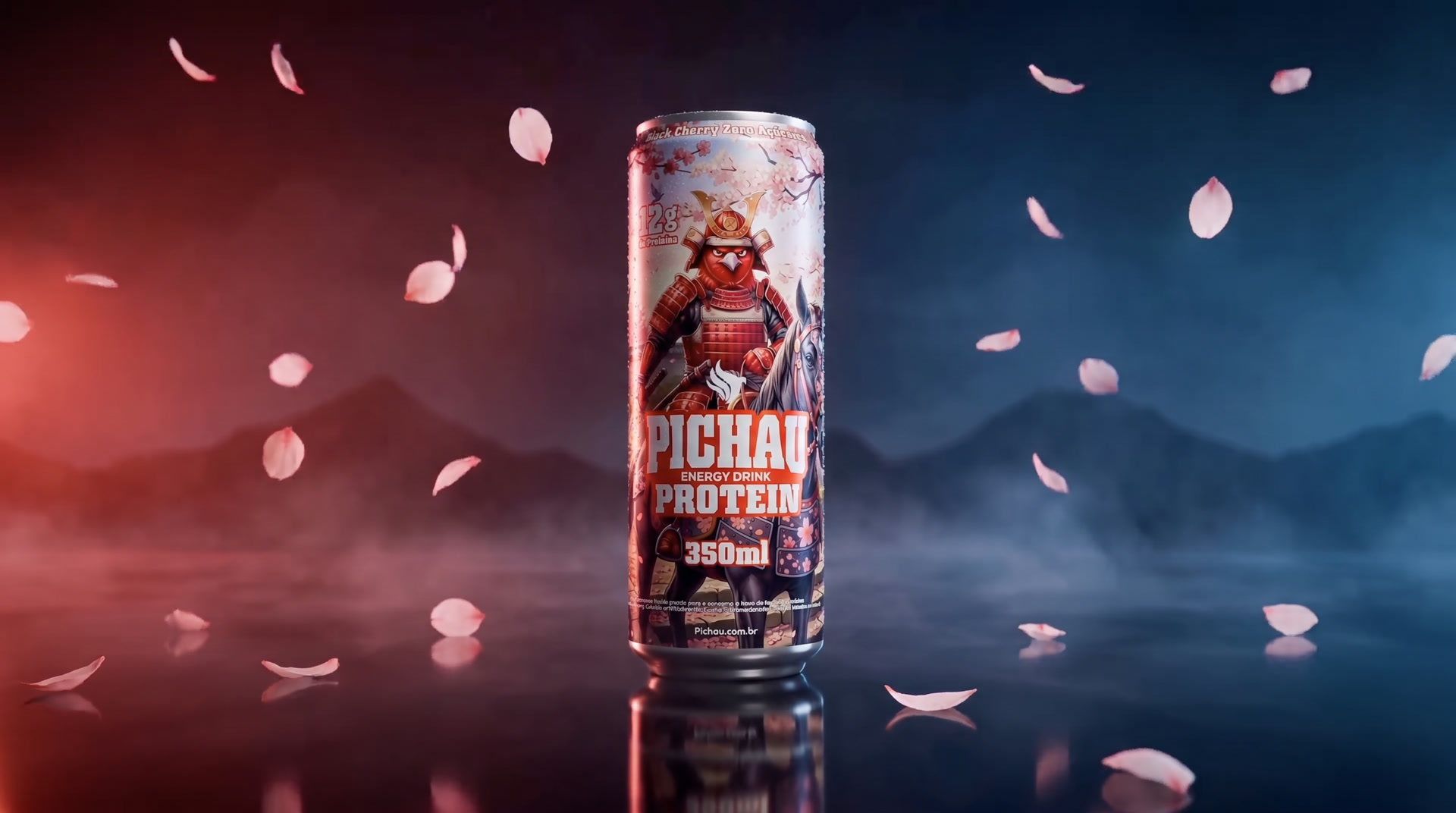 Lata gelada de Pichau Protein em meio à névoa e pétalas